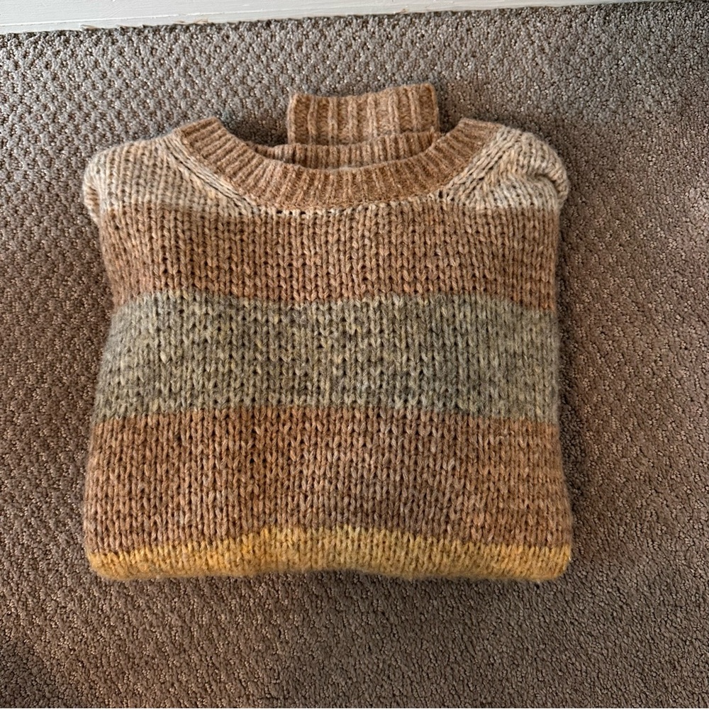 American Eagle Color Blocked Sweater